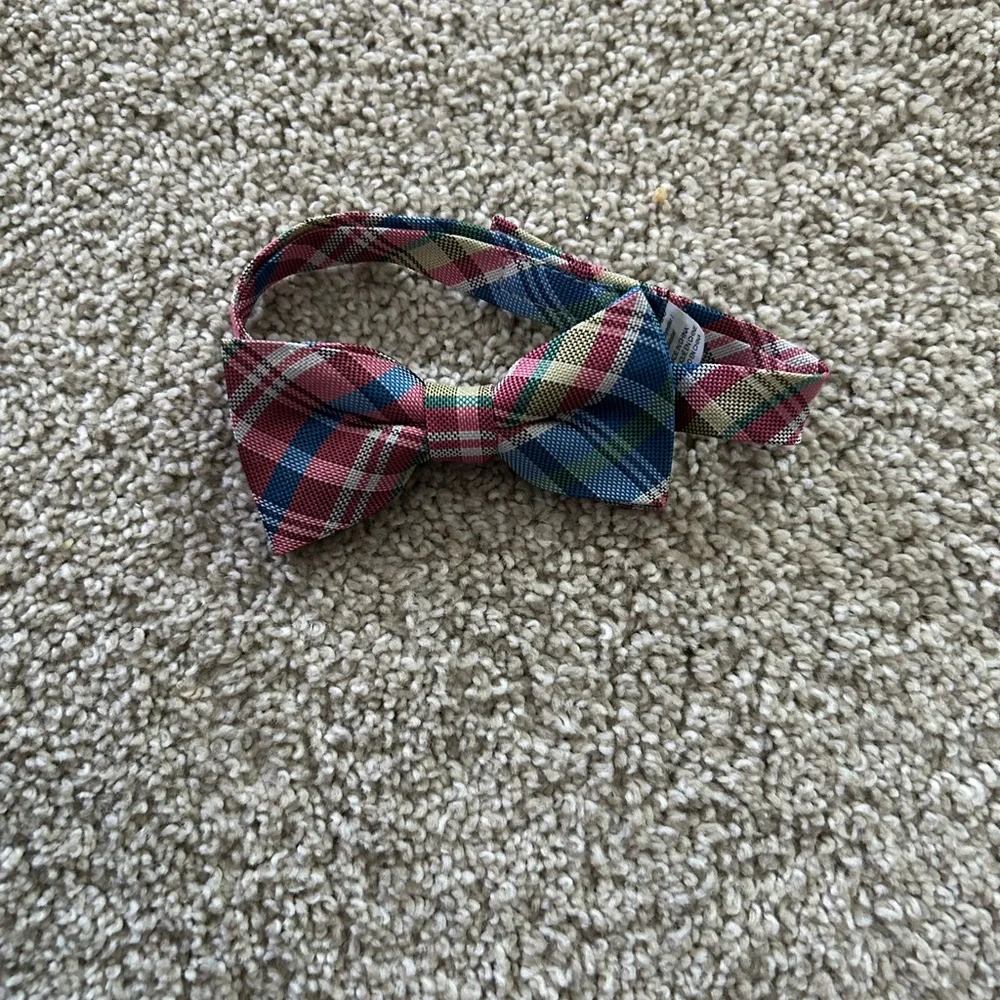 Kids Plaid Bow tie NWOT